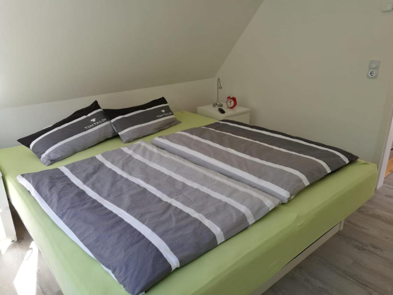 Ferienhaus Goermer Mit Wasserbett Schmolln  Ngoại thất bức ảnh