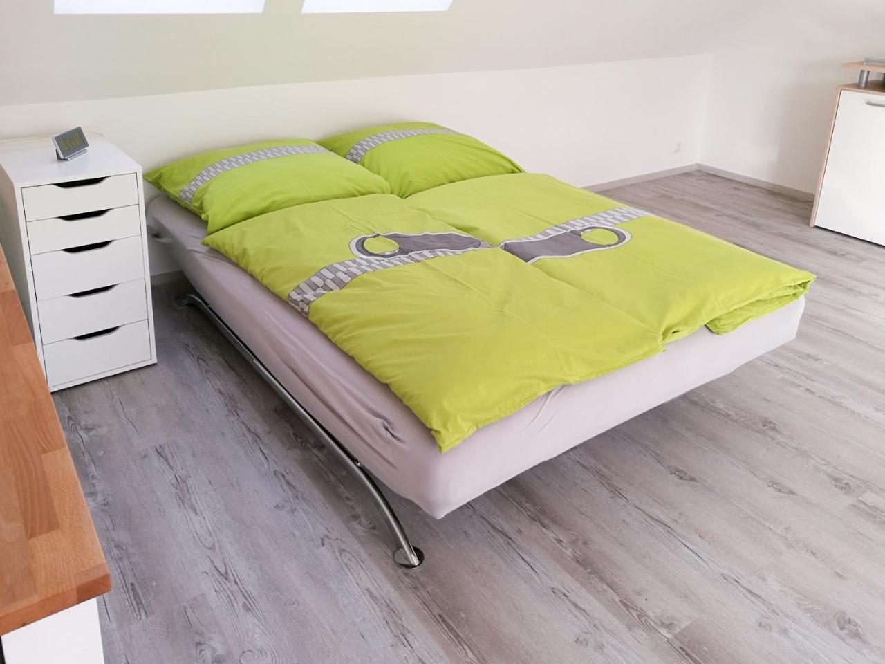 Ferienhaus Goermer Mit Wasserbett Schmolln  Ngoại thất bức ảnh