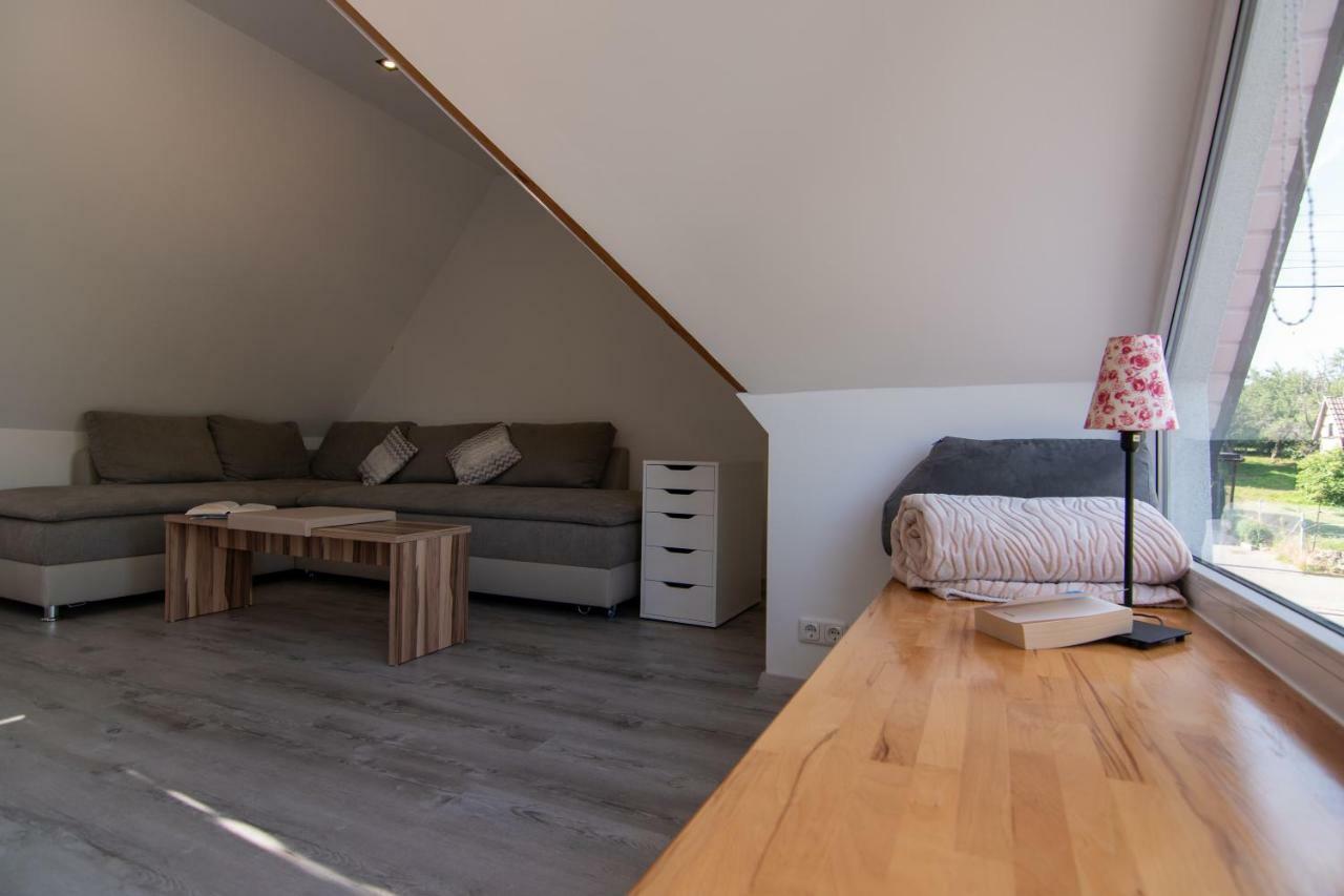 Ferienhaus Goermer Mit Wasserbett Schmolln  Ngoại thất bức ảnh